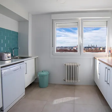 La Vista De By Alogest Apartment